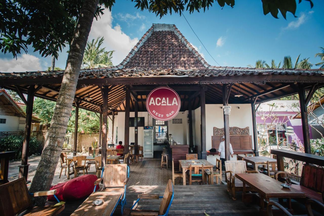 Acala Hostel & Reef Bar Toyapakeh Ngoại thất bức ảnh