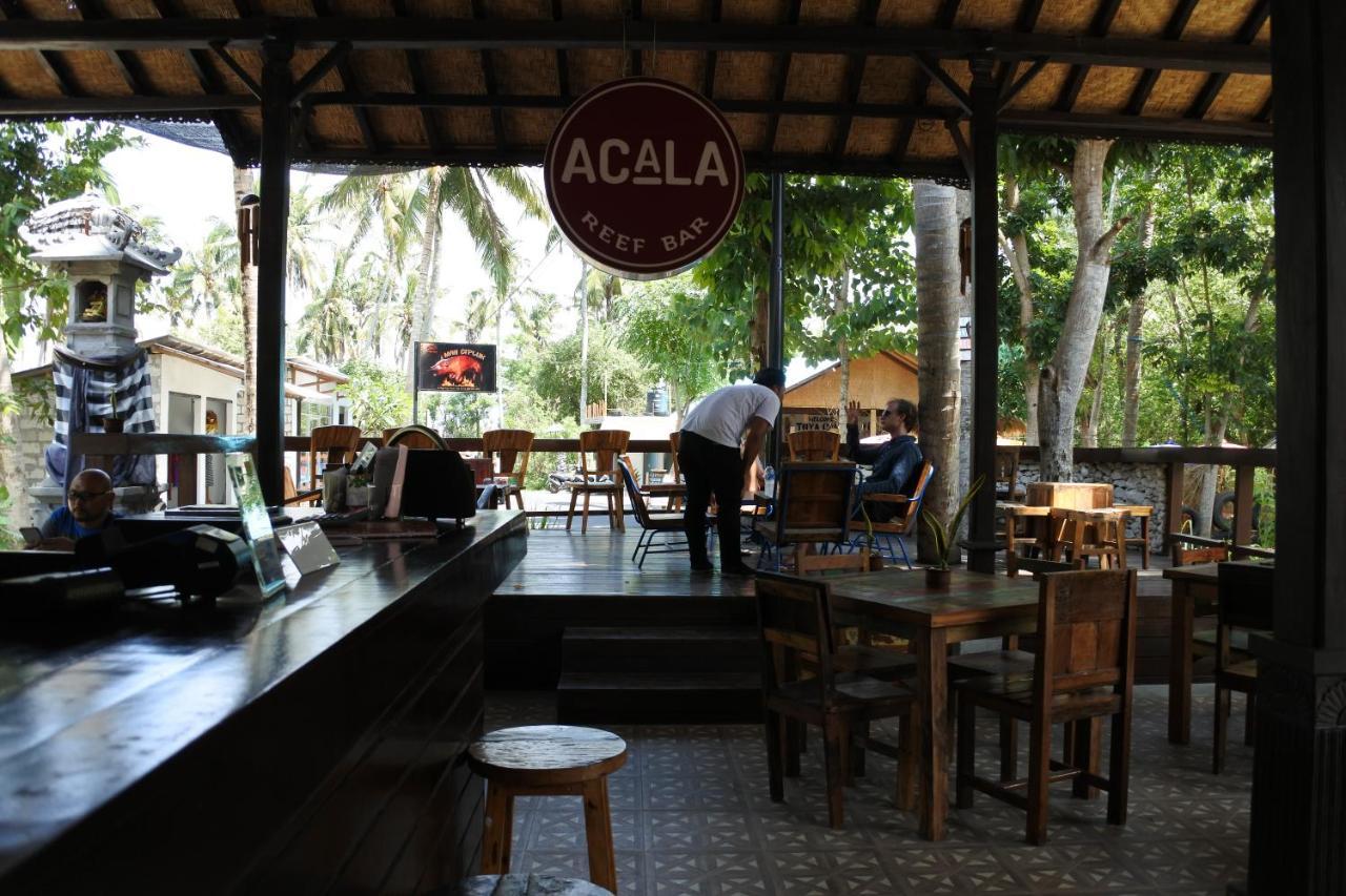 Acala Hostel & Reef Bar Toyapakeh Ngoại thất bức ảnh