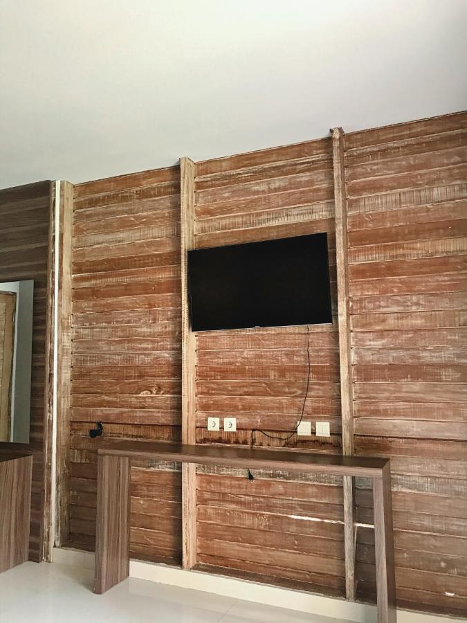Acala Hostel & Reef Bar Toyapakeh Ngoại thất bức ảnh